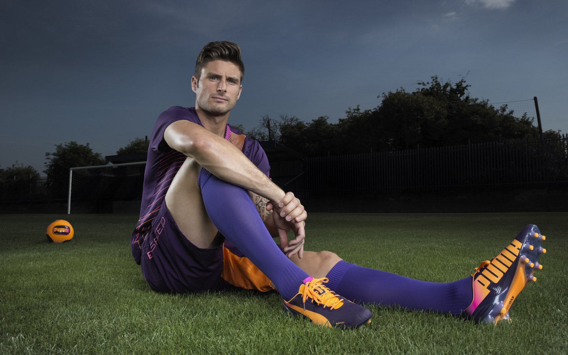 世界排名争夺战之夜，莱万攻防转换核心，改写比赛逻辑