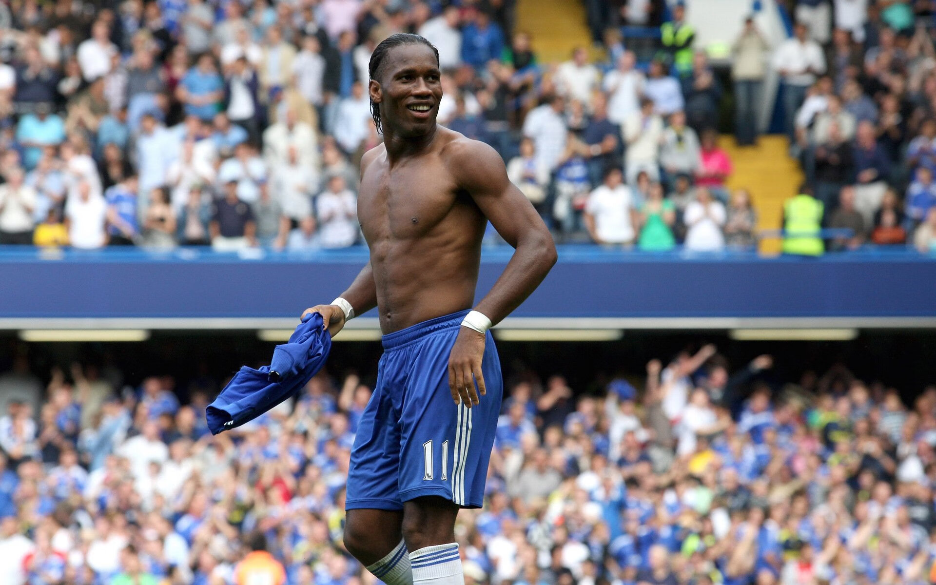 金玟哉刷新纪录之夜，法国铁壁连续得分，完美压制利物浦狂潮